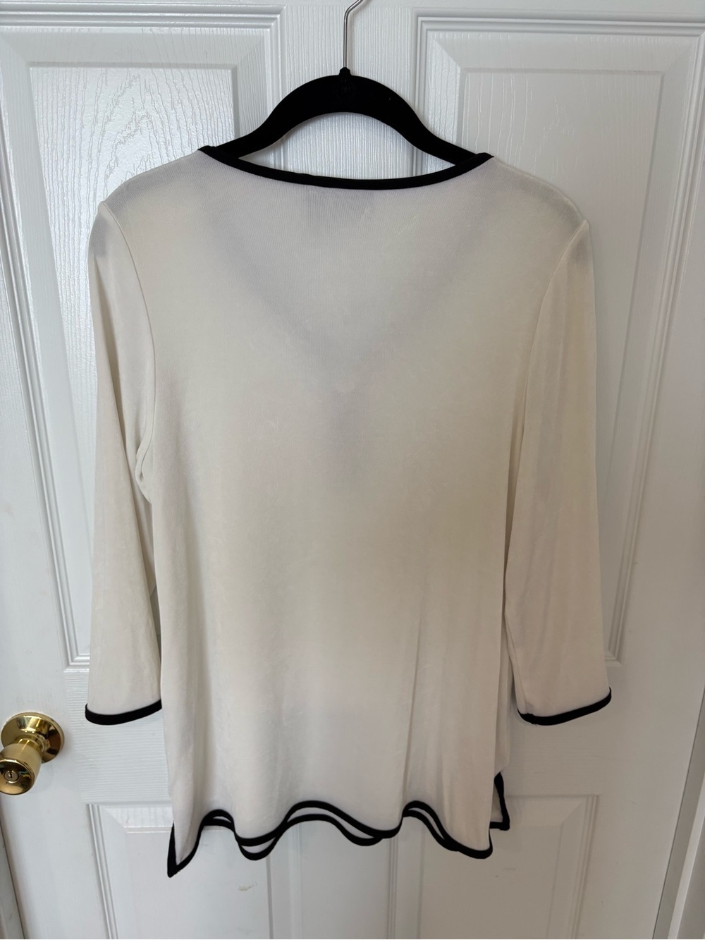 Seidensticker Cream V-Neck Blouse with Black Trim - Picture 4 of 4